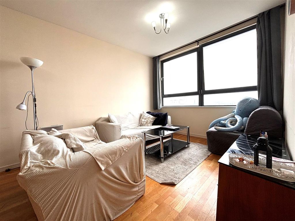 Property photo 3 of 9 3.Jpg