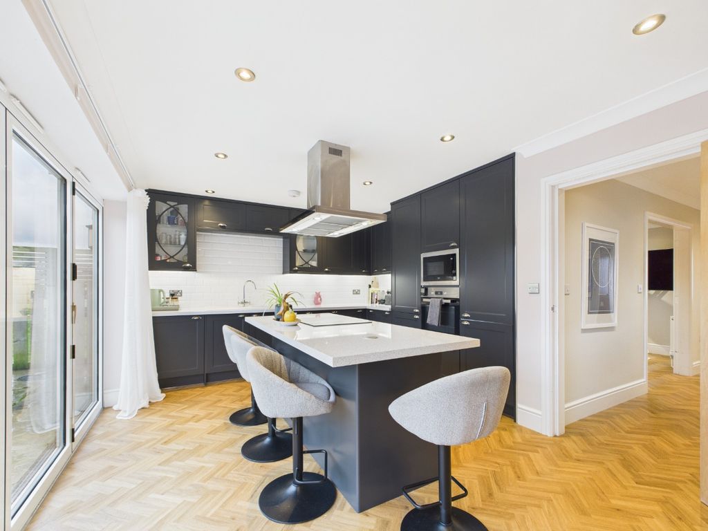 Property photo 2 of 23 4789915