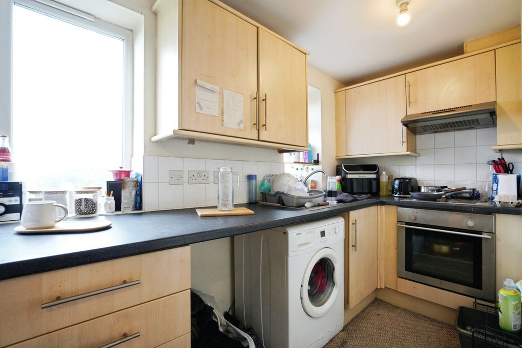 Property photo 3 of 17 Photo