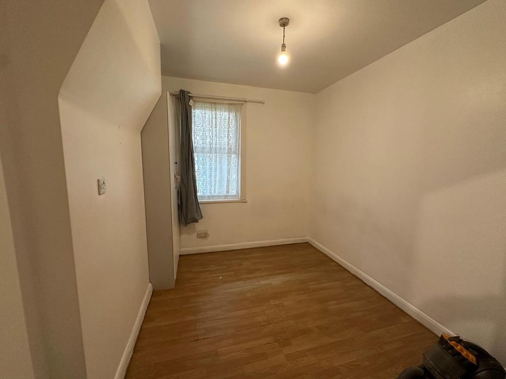 Property photo 3 of 10 Reception 2.Jpeg