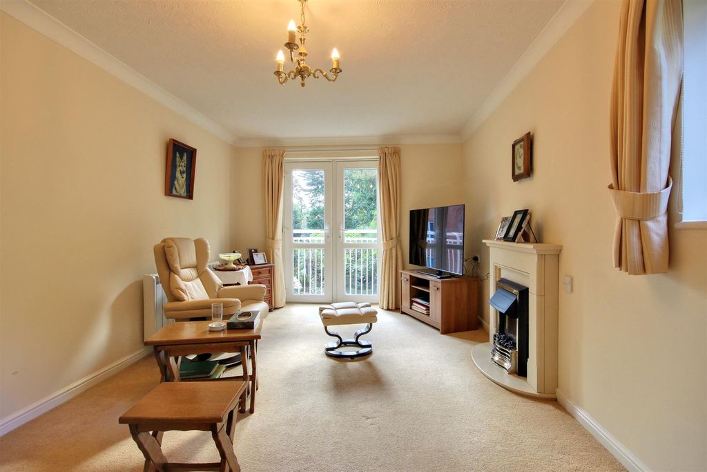 Property photo 2 of 11