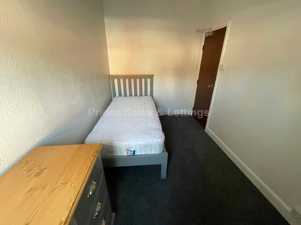 Property photo 2 of 2