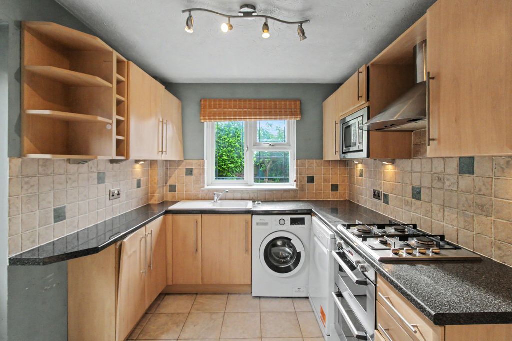 Property photo 3 of 16