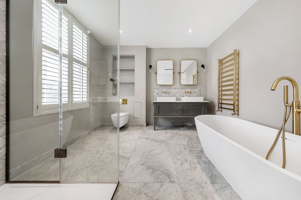 Property photo 3 of 26