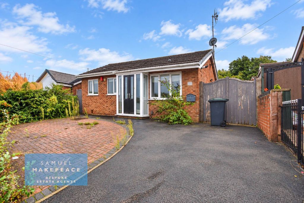 Property photo 1 of 16 Two Bedroom Detached Bungalow To Let