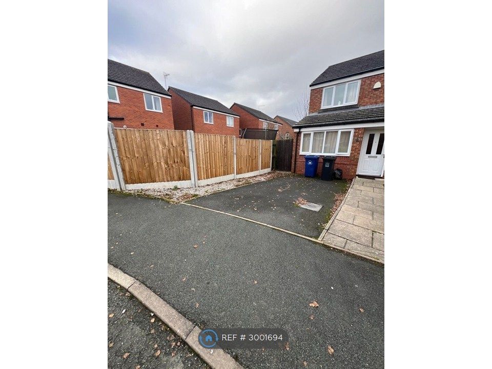 Property photo 2 of 13