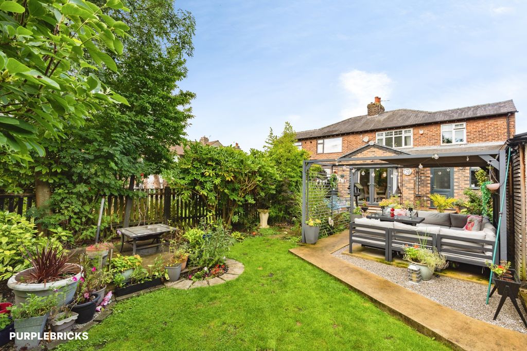 Property photo 2 of 34
