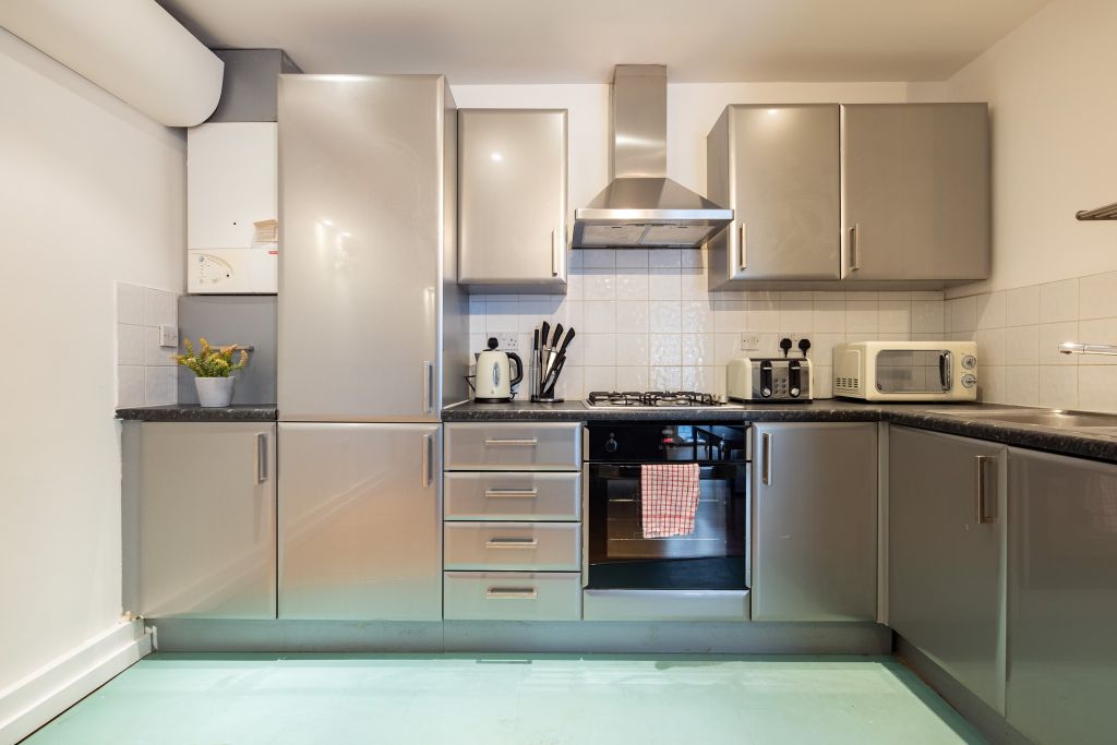 Property photo 2 of 16 Kitchen