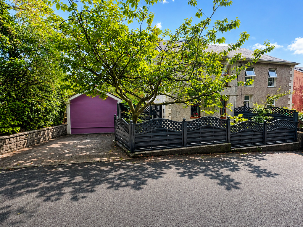 Property photo 1 of 39