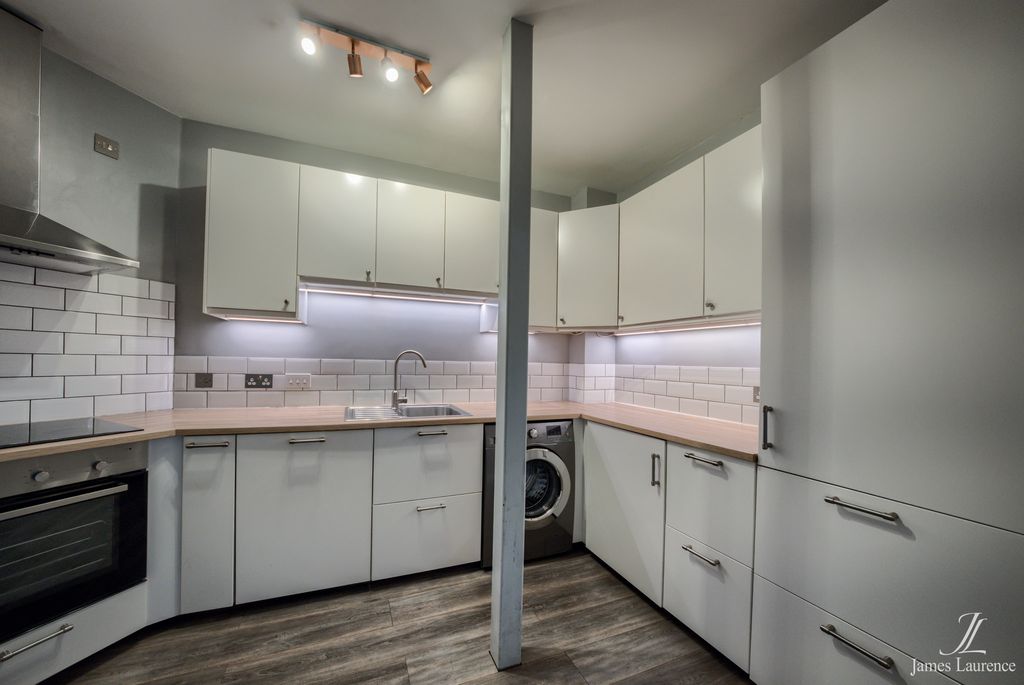 Property photo 3 of 12 Xt5A7334-Hdr(3)