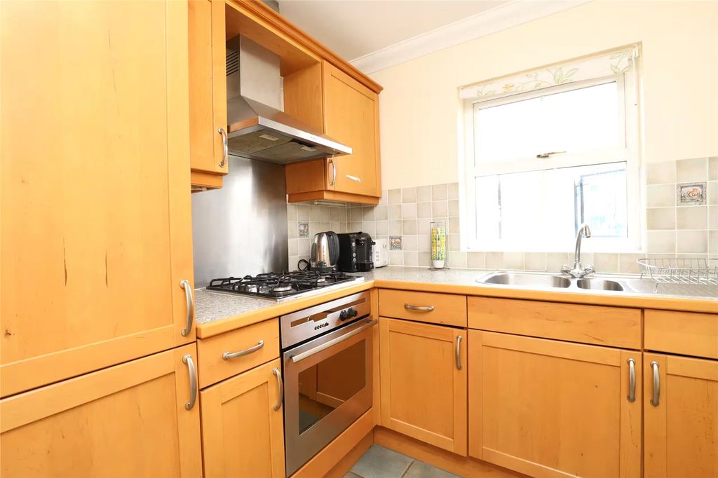 Property photo 3 of 15 Picture No. 04