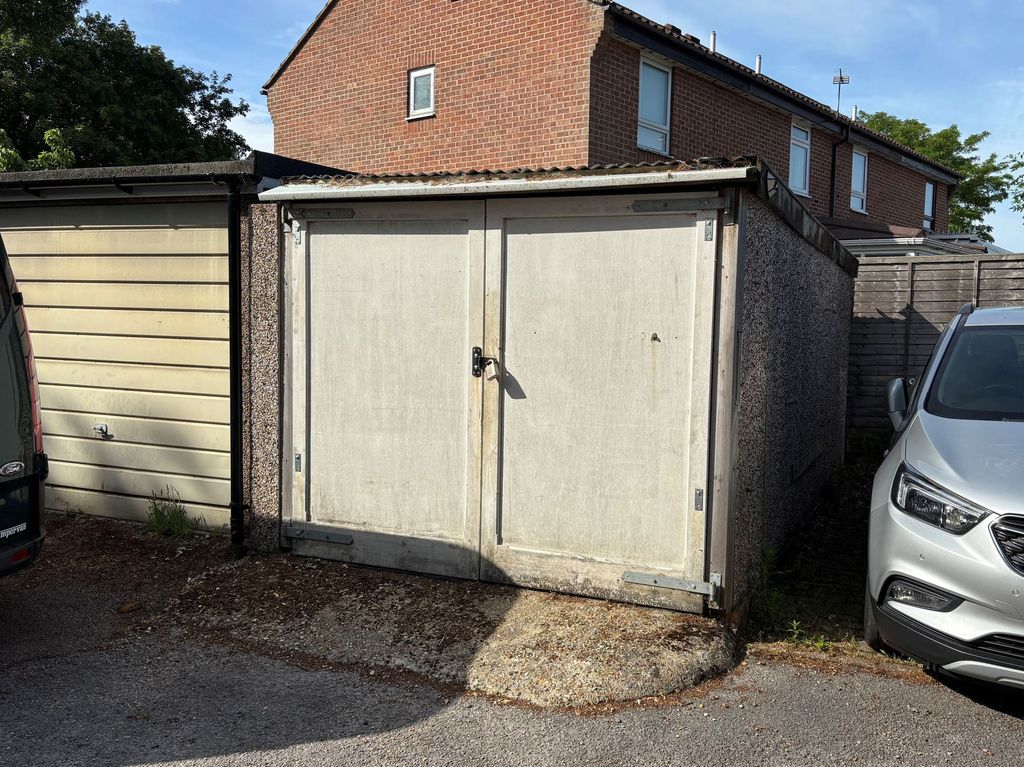 Property photo 1 of 1
