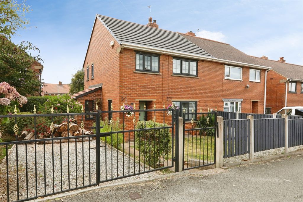 Property photo 1 of 24