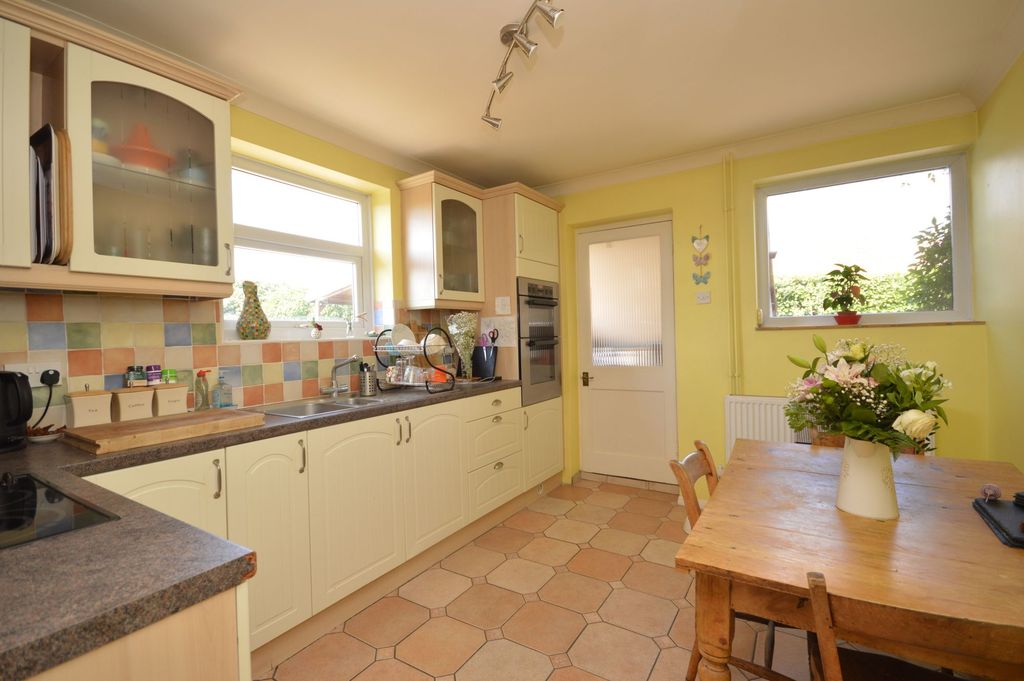 Property photo 3 of 22