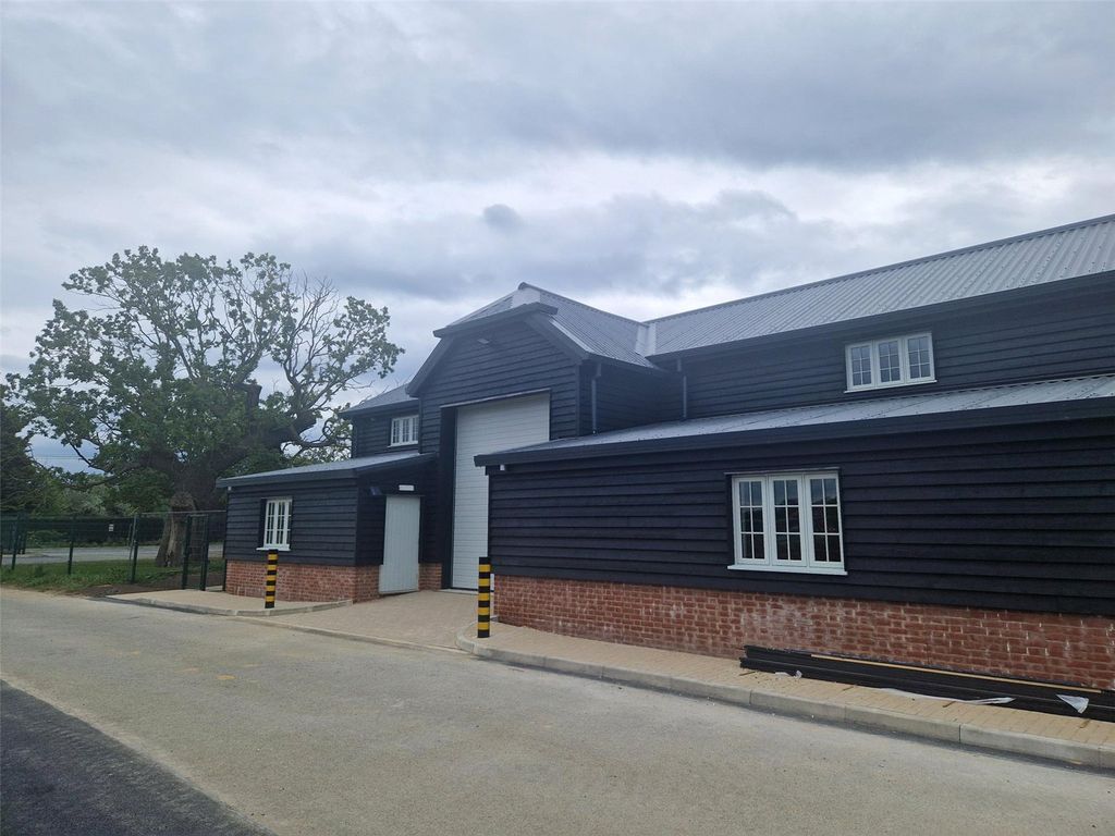 Property photo 3 of 8 Picture No. 06