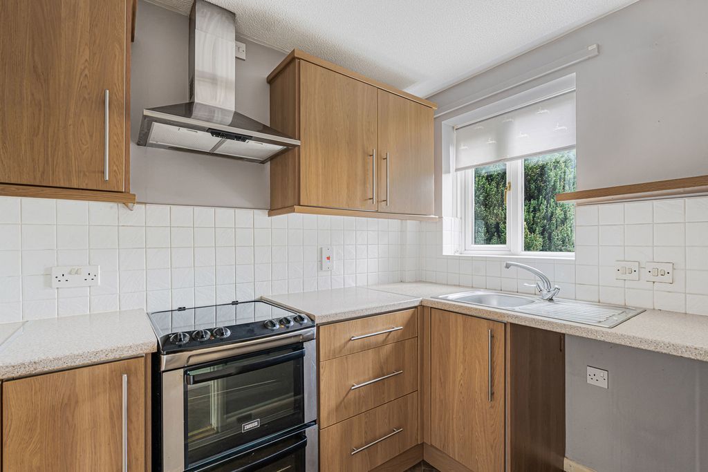 Property photo 2 of 12 Kitchen