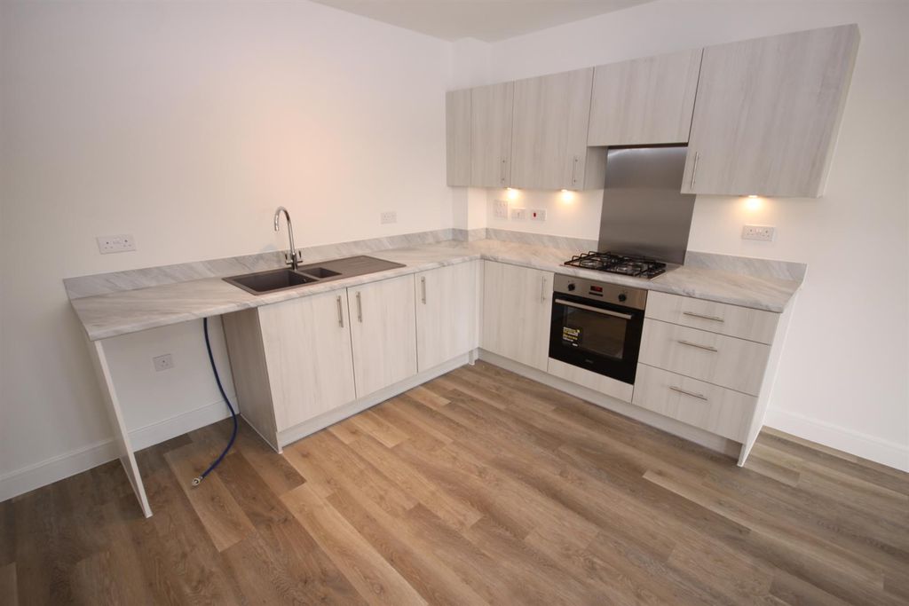 Property photo 3 of 6 Kitchen Area.Jpg