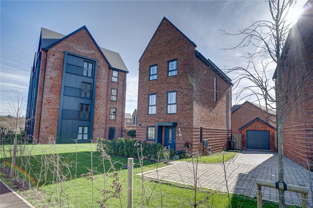 Property photo 1 of 12 Front