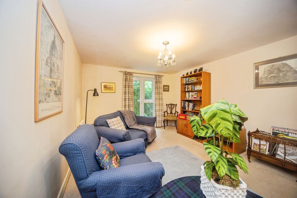 Property photo 3 of 19
