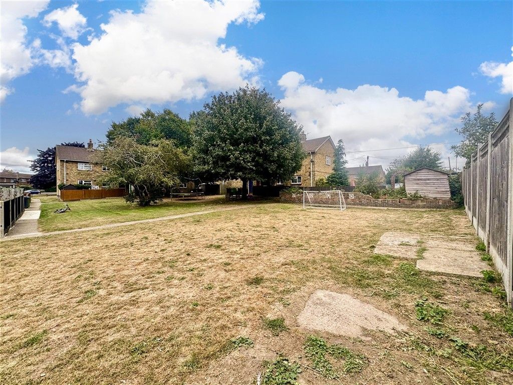 Property photo 2 of 4 Garden