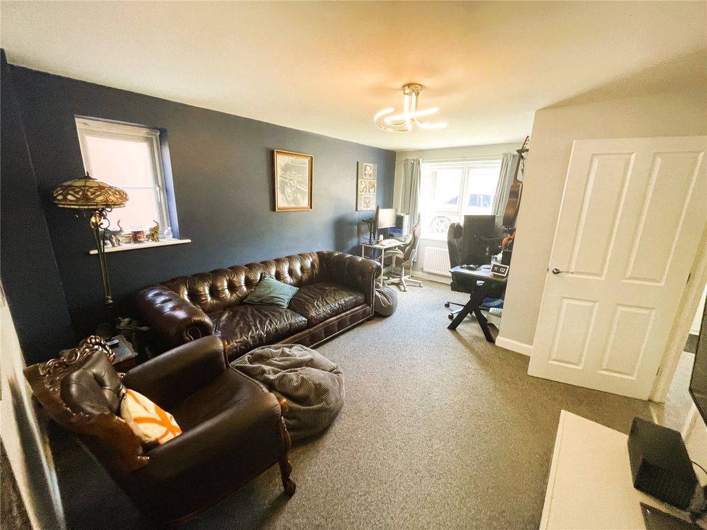 Property photo 3 of 14 Living Room