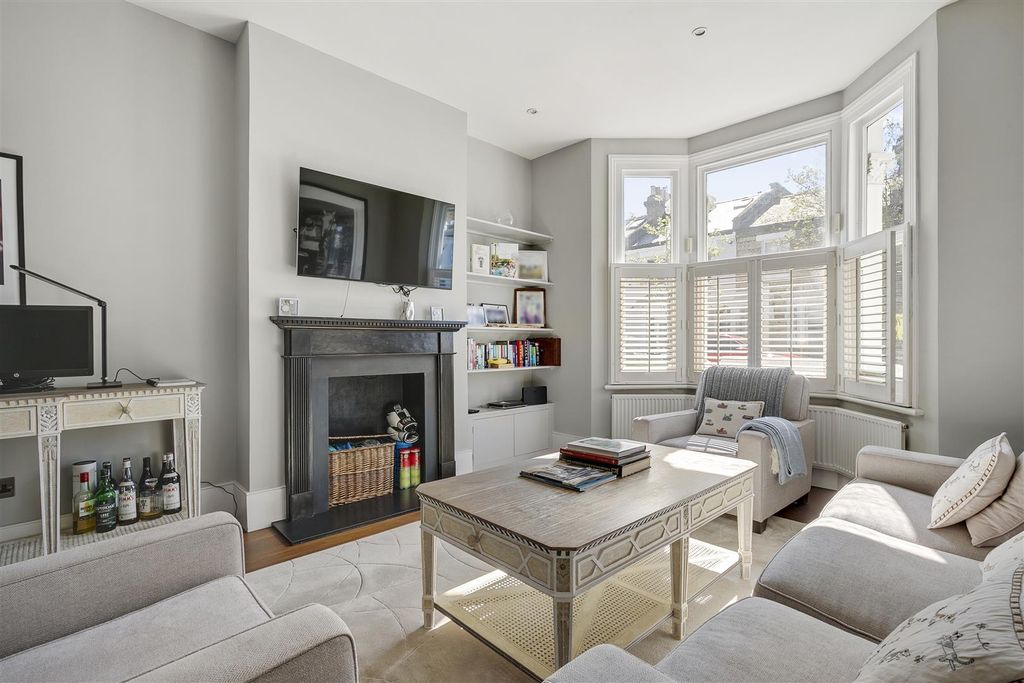 Property photo 2 of 11 Chaldonroad55-11.Jpg