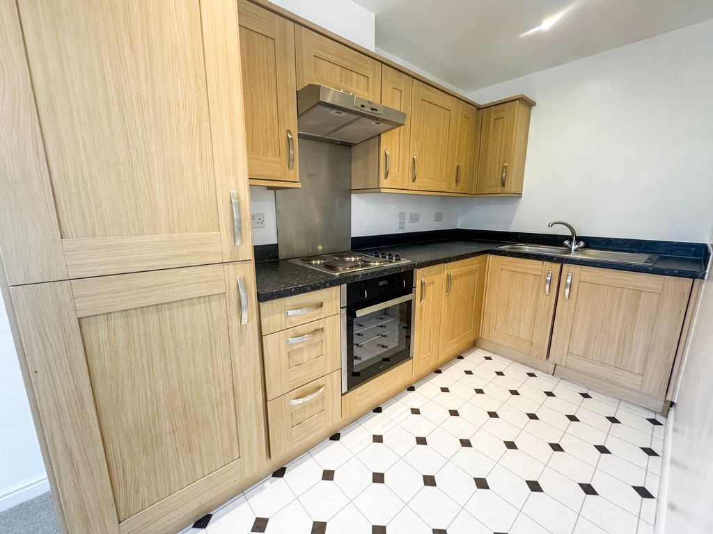 Property photo 2 of 14 Kitchen