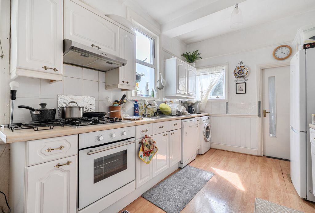 Property photo 3 of 18 1479177-4-6A3013E...