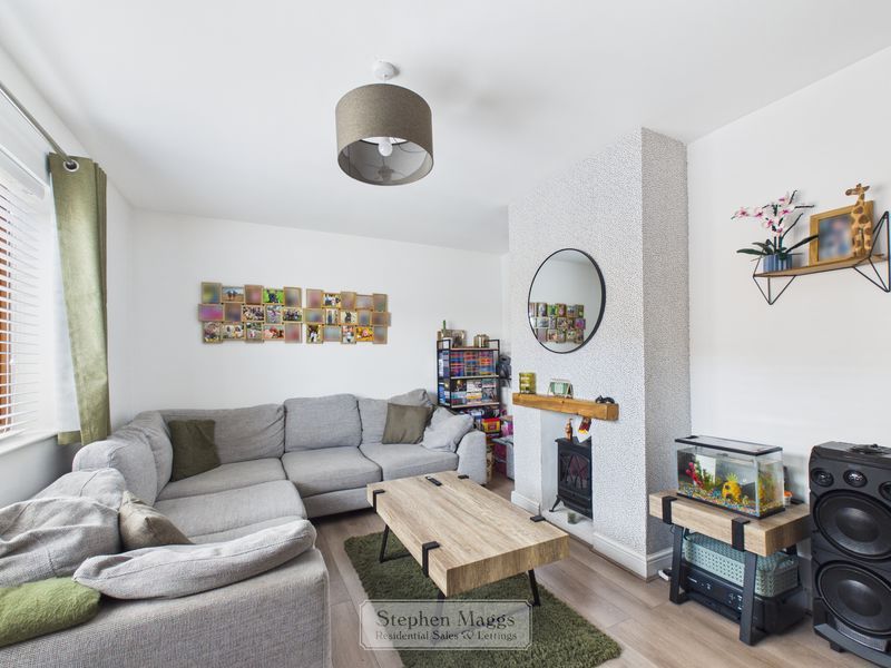 Property photo 3 of 9 Photo 7