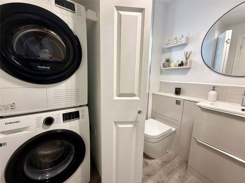 Additional image 12 of 2 bed flat for saleAlexandra Court, Bridlington, East Riding Of Yorkshire YO15