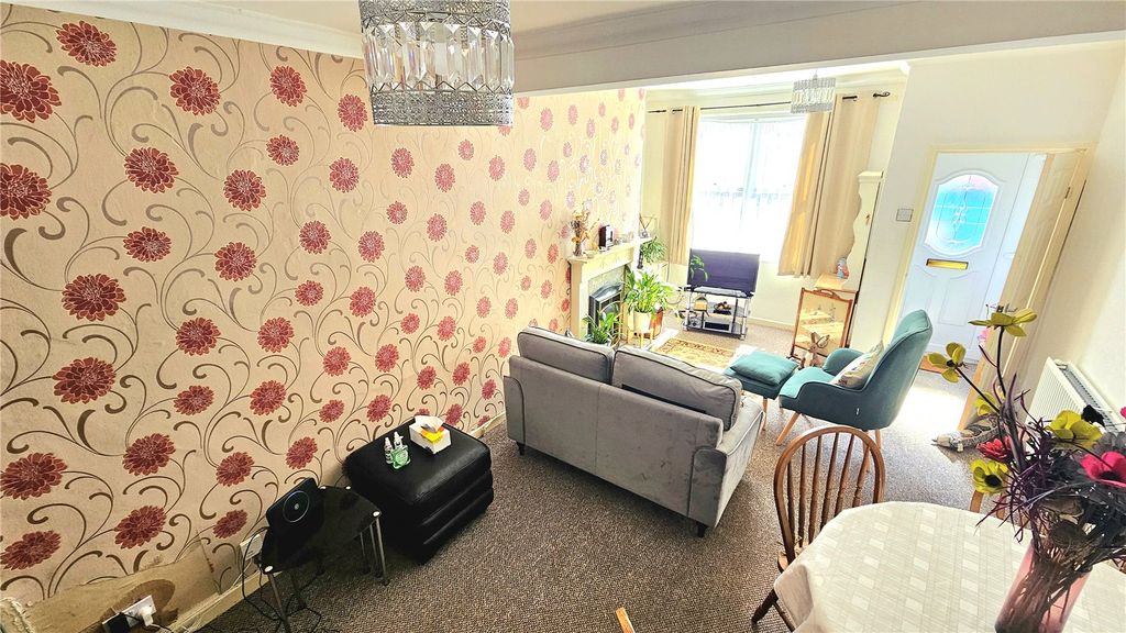 Property photo 3 of 13 Picture No. 11