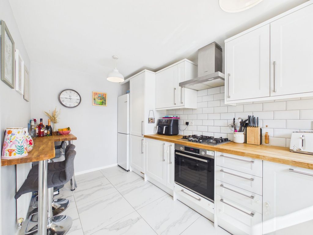 Property photo 3 of 16 Breakfast Kitchen