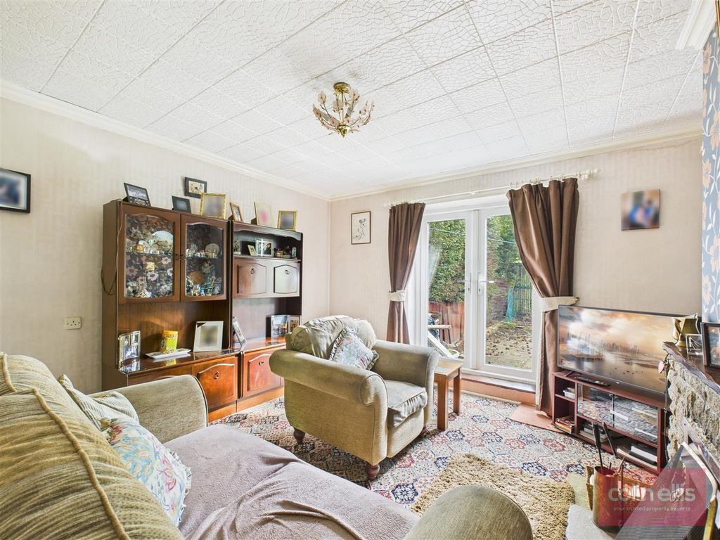 Property photo 3 of 18 Cam05075G0-Pr0216-Still002.Jpg