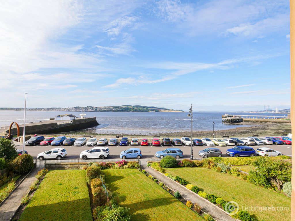 Property photo 2 of 3