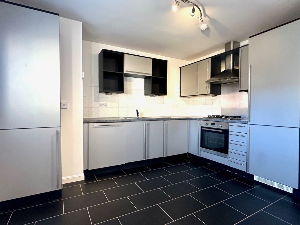 Property photo 2 of 13 Kitchen
