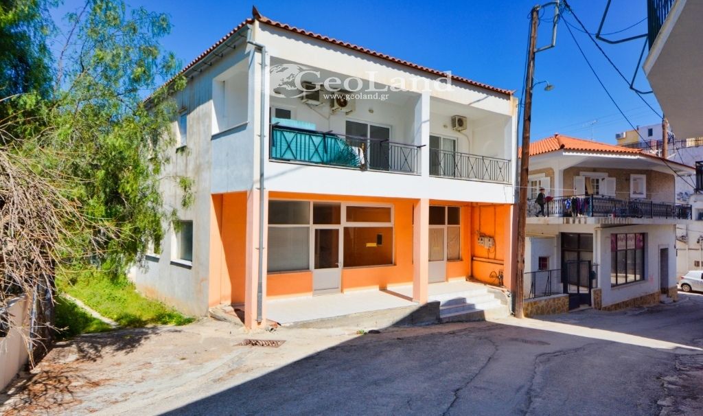 Property photo 1 of 32
