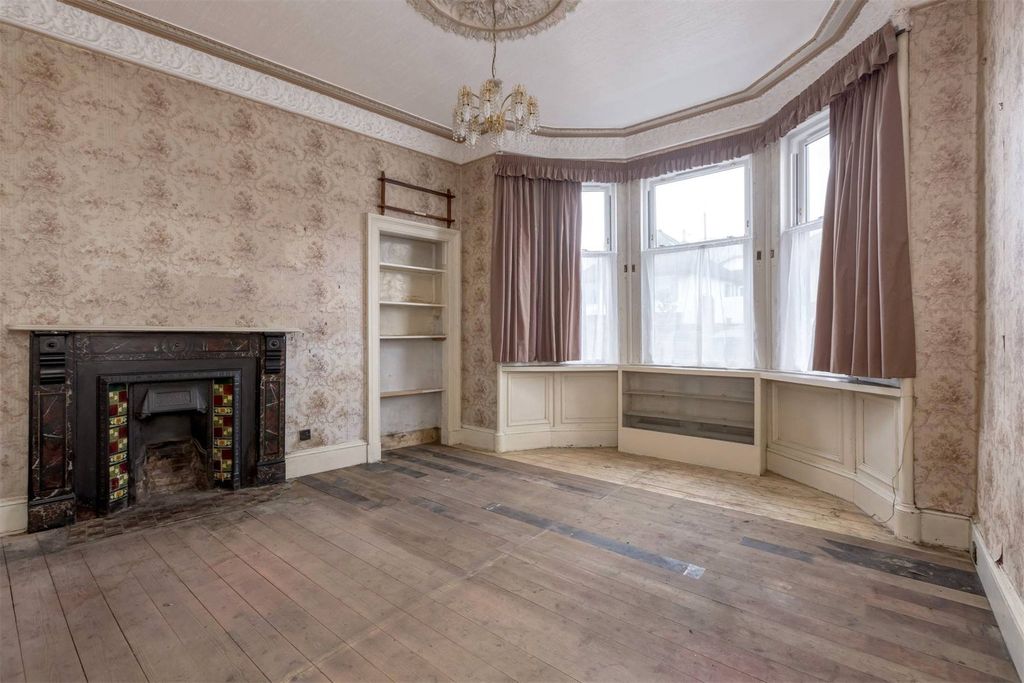 Property photo 2 of 20 Picture No. 26