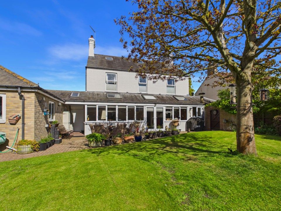 Property photo 1 of 30