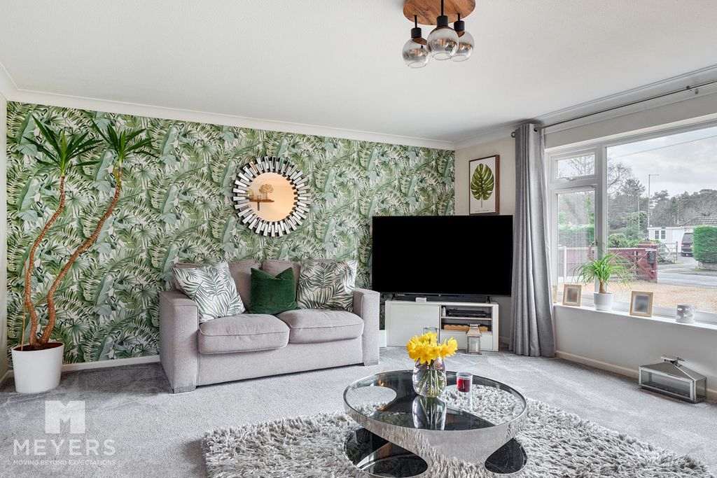 Property photo 2 of 22