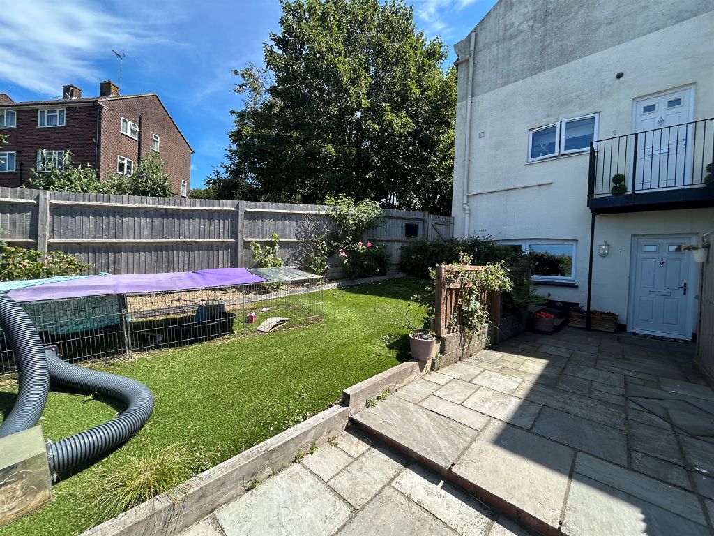 Property photo 2 of 18