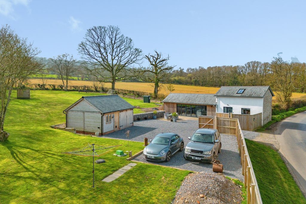 Property photo 1 of 28