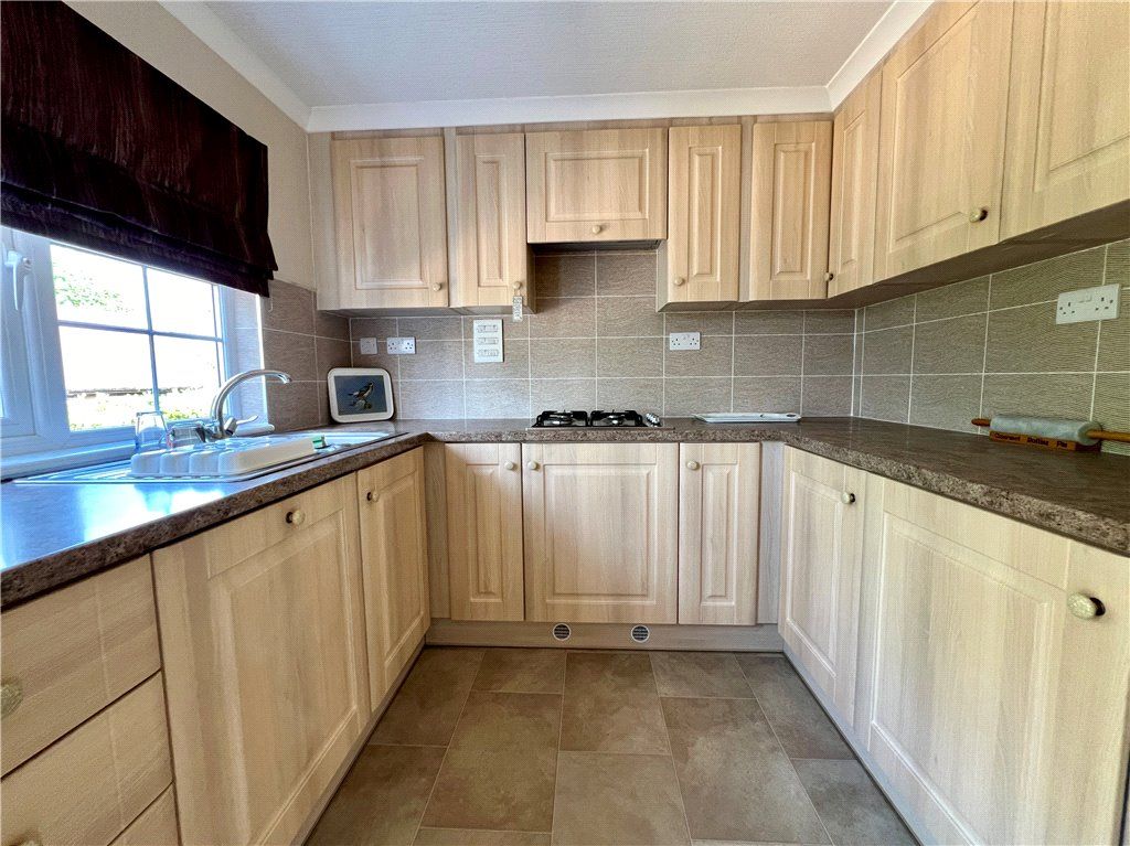 Property photo 3 of 17 Kitchen