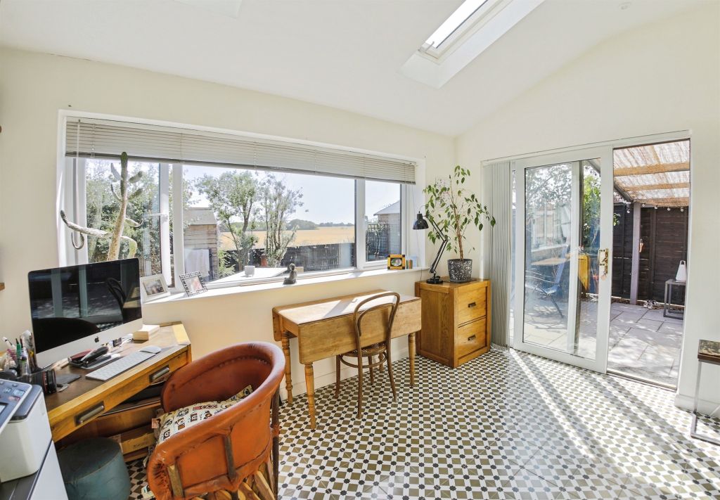Property photo 3 of 19