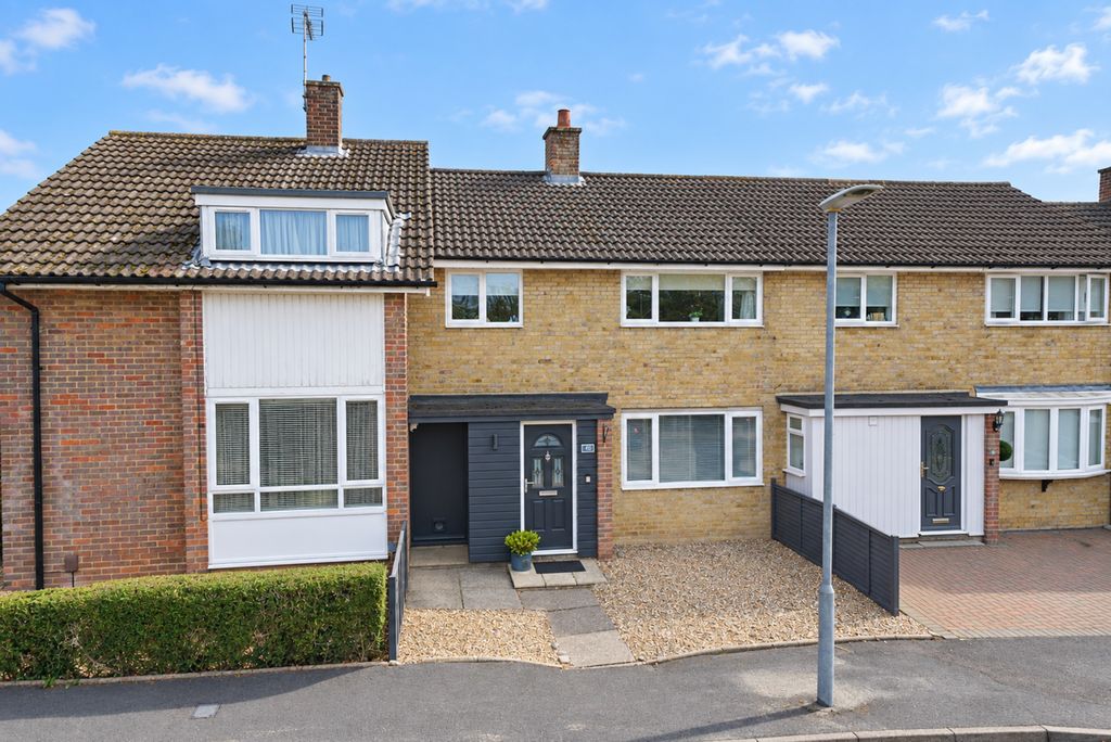 Property photo 1 of 15 40-Larchwood-Road-4726