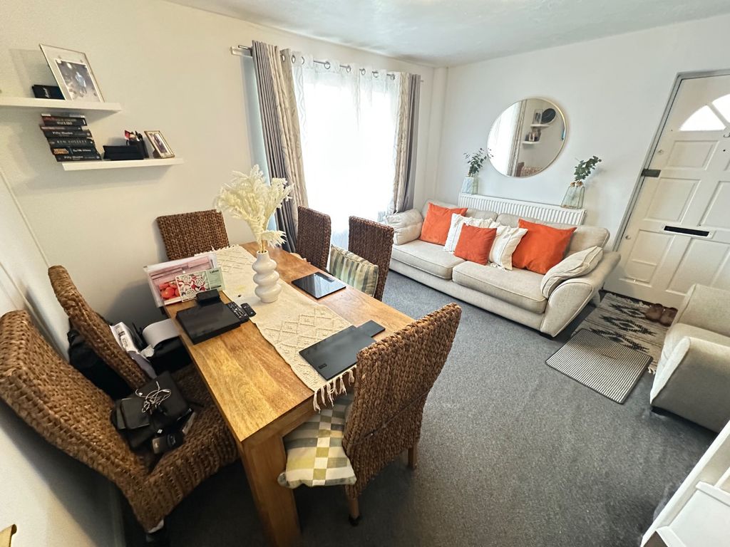 Property photo 2 of 5 5438591