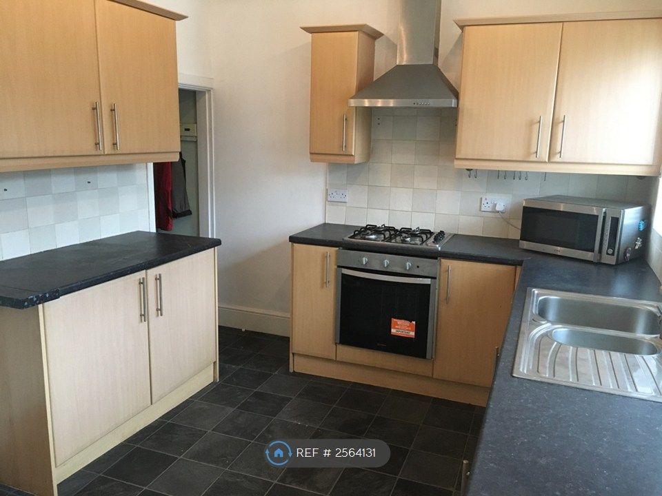 Property photo 3 of 8 Kitchen / Diner