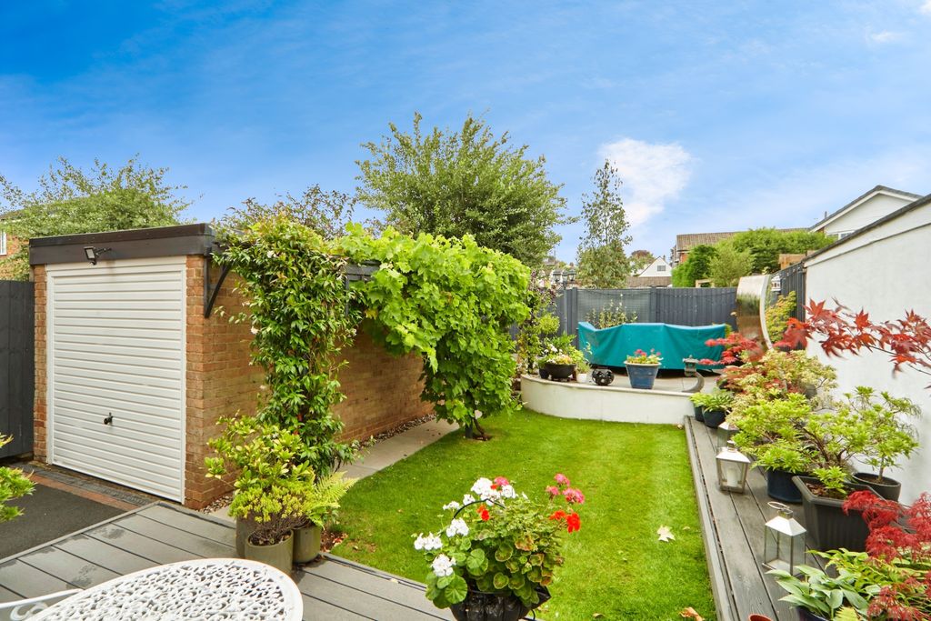 Property photo 2 of 14