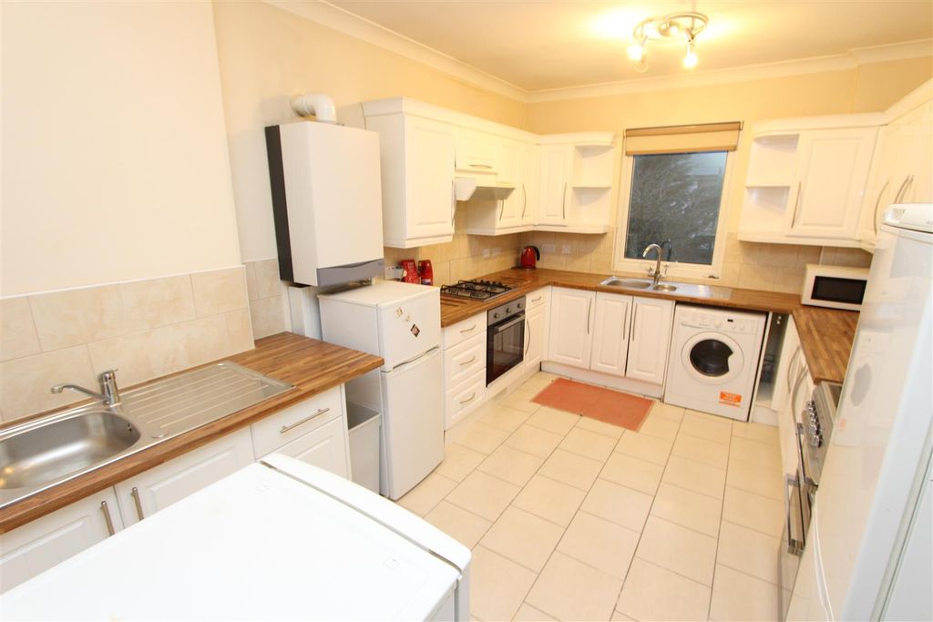 Property photo 2 of 3