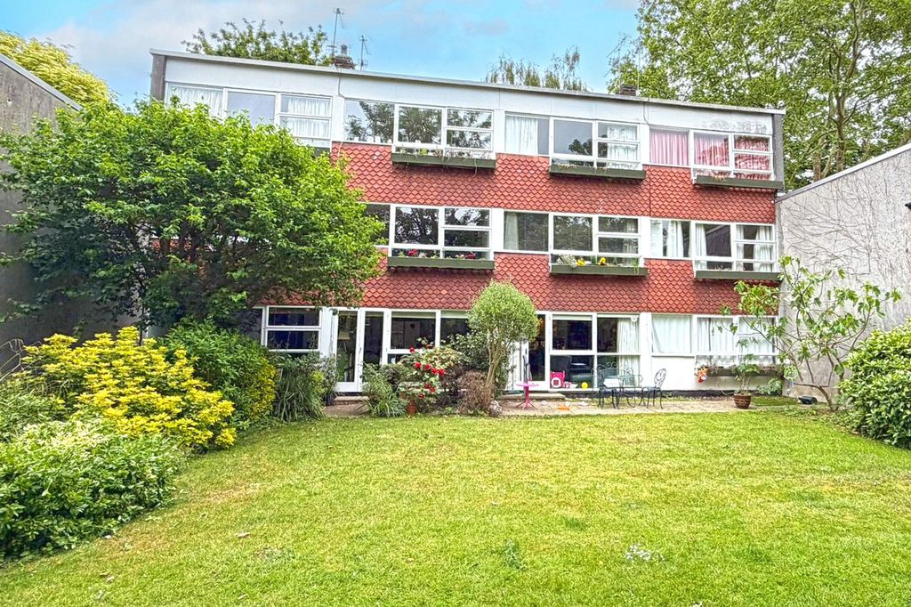 Property photo 1 of 21