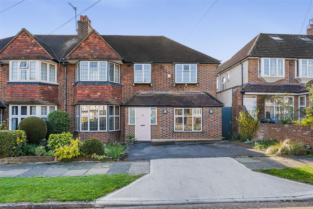 Property photo 1 of 39